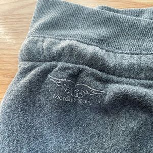 Gray Victoria’s Secret sweatpants
